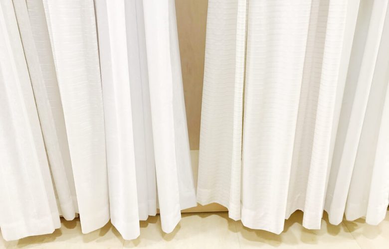 部屋のカーテン